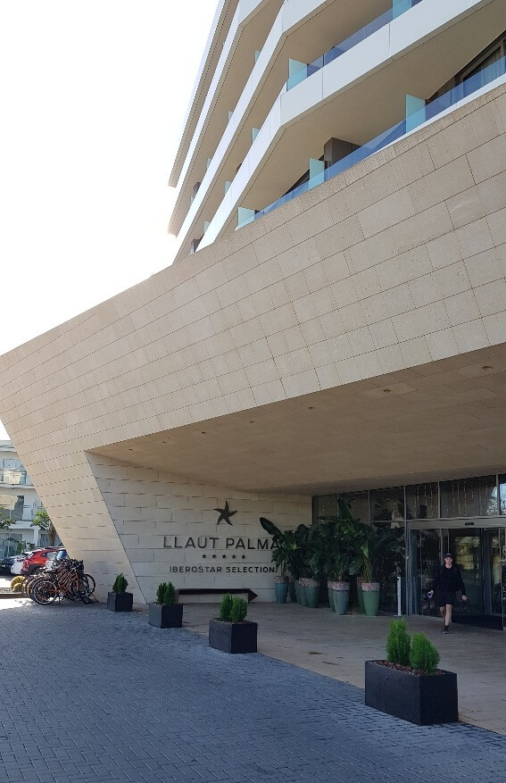 Der Eingangsbereich des 5 Sterne Hotels Iberostar Selection Llaut Palma - Llaut Palace